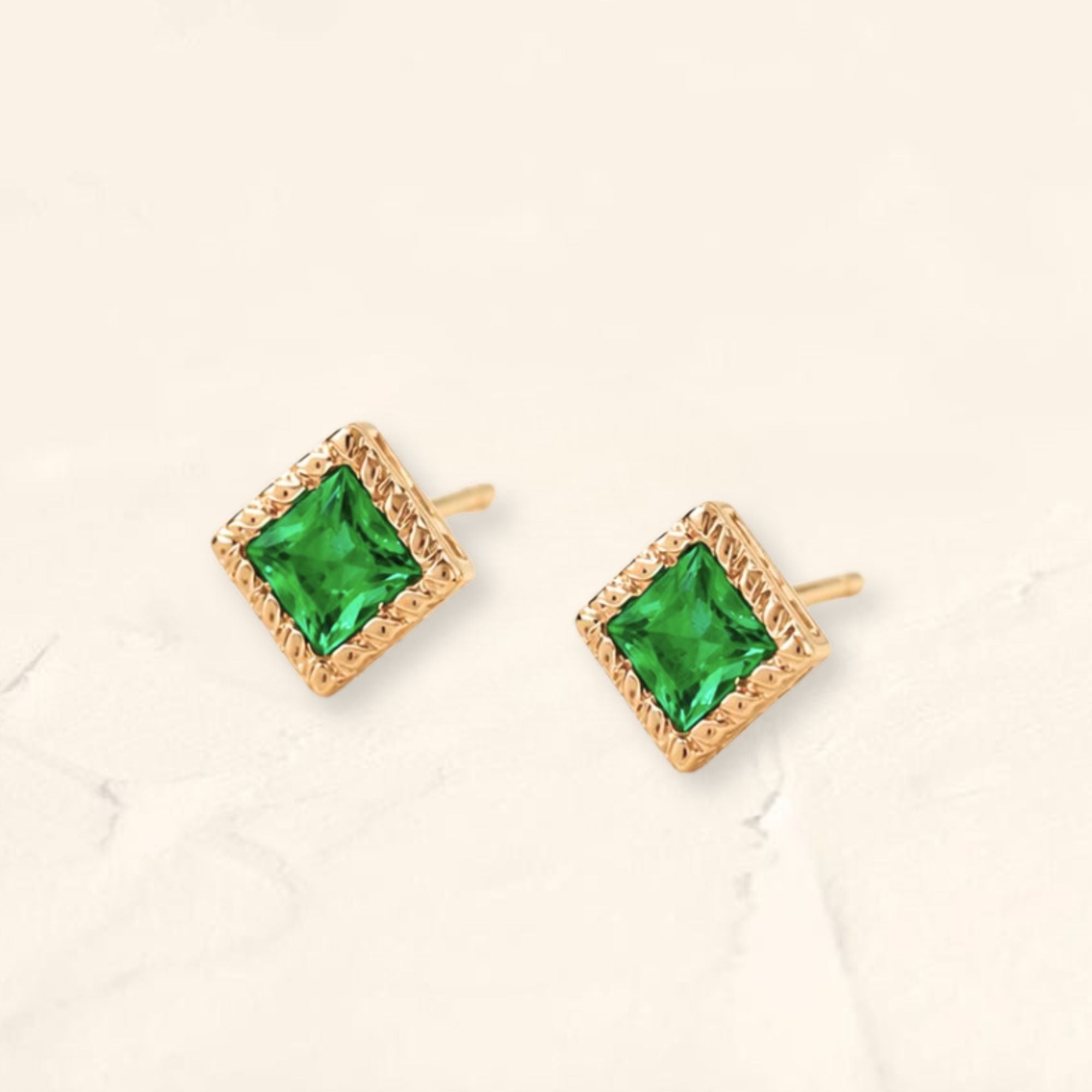 Indrani emerald earrings in 18kt yellow gold