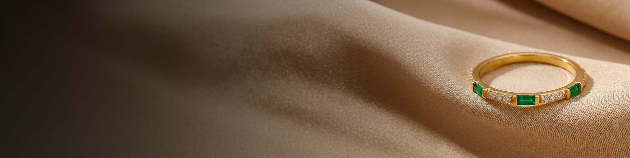 Alliances Émeraude Or Jaune