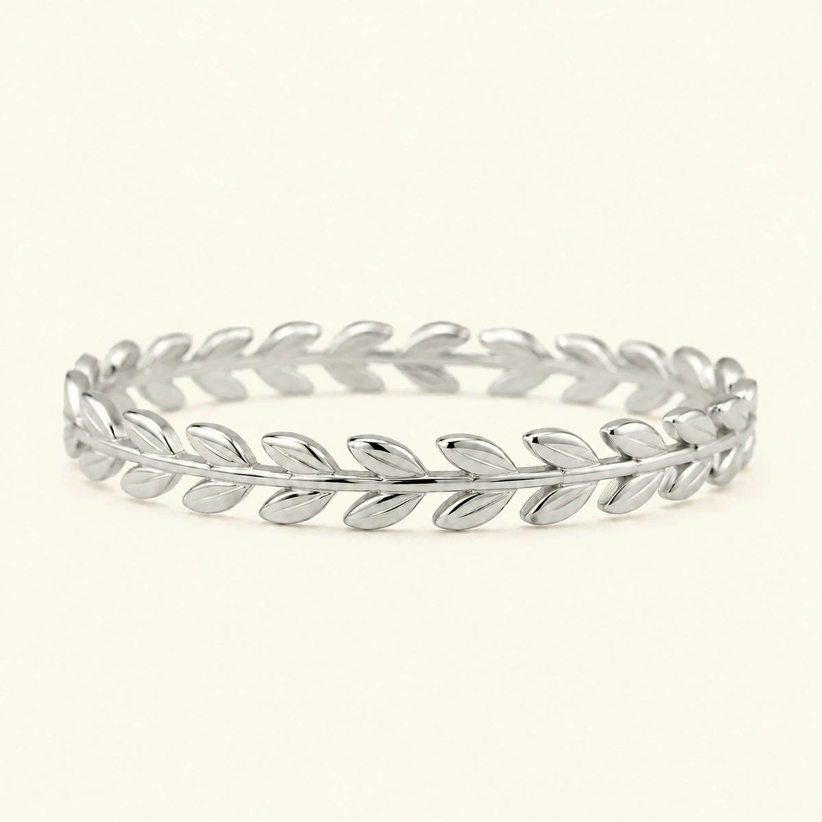 Women's 3mm laurel chiselled 18K white gold wedding ring Daphné