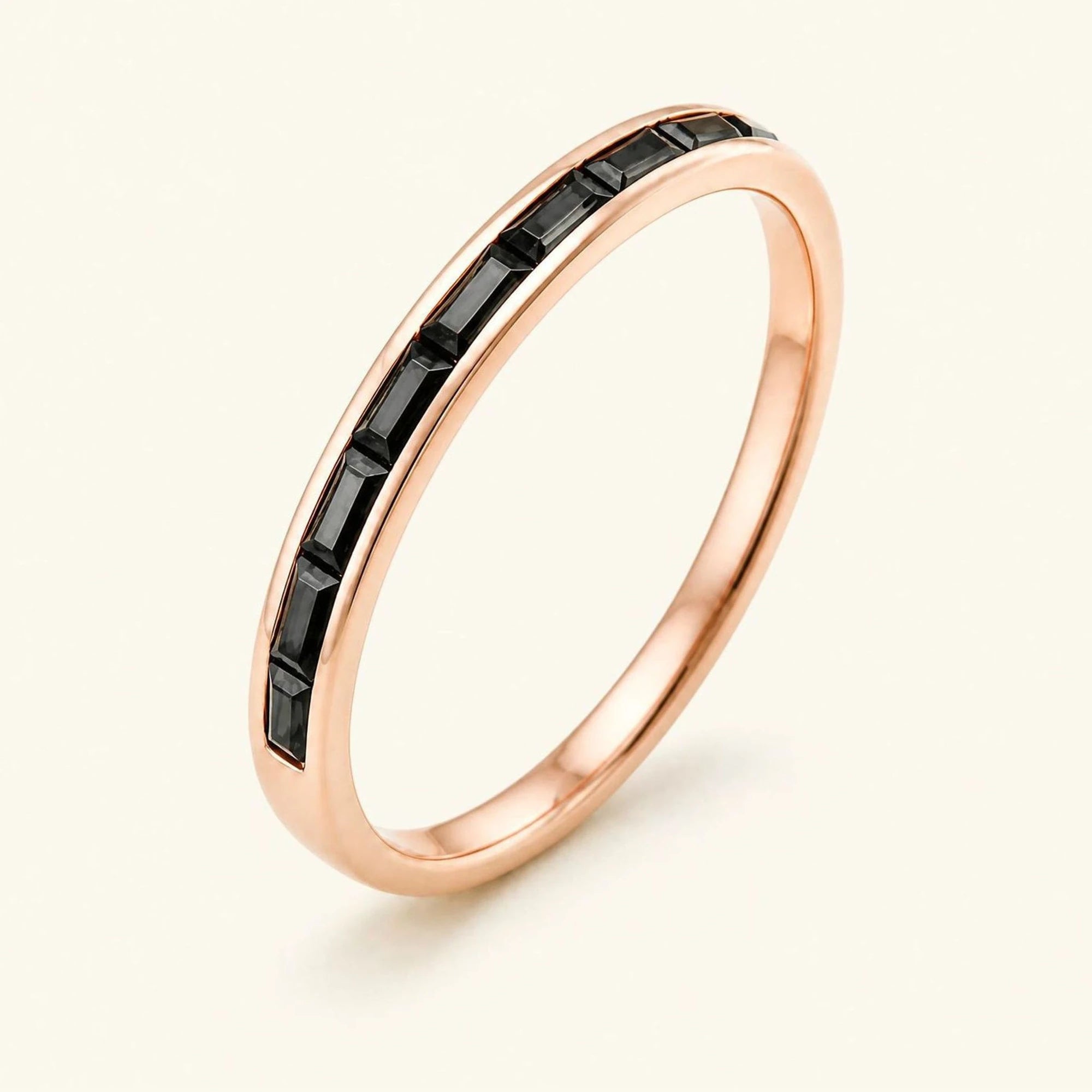 Alliance semi-éternité baguette de diamants noirs pour homme en or rose