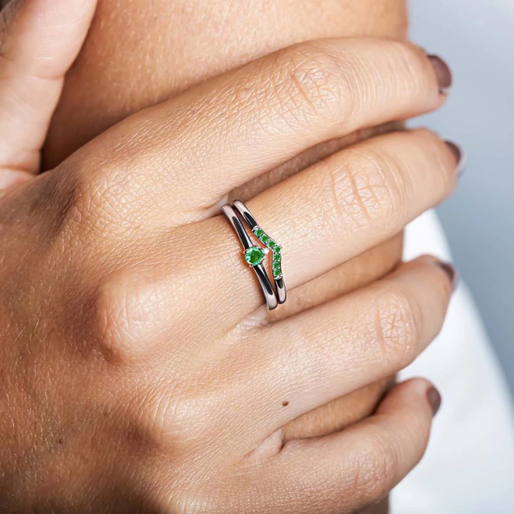 Mayuri Emerald ring in 18K Yellow Gold worn on the ring finger
