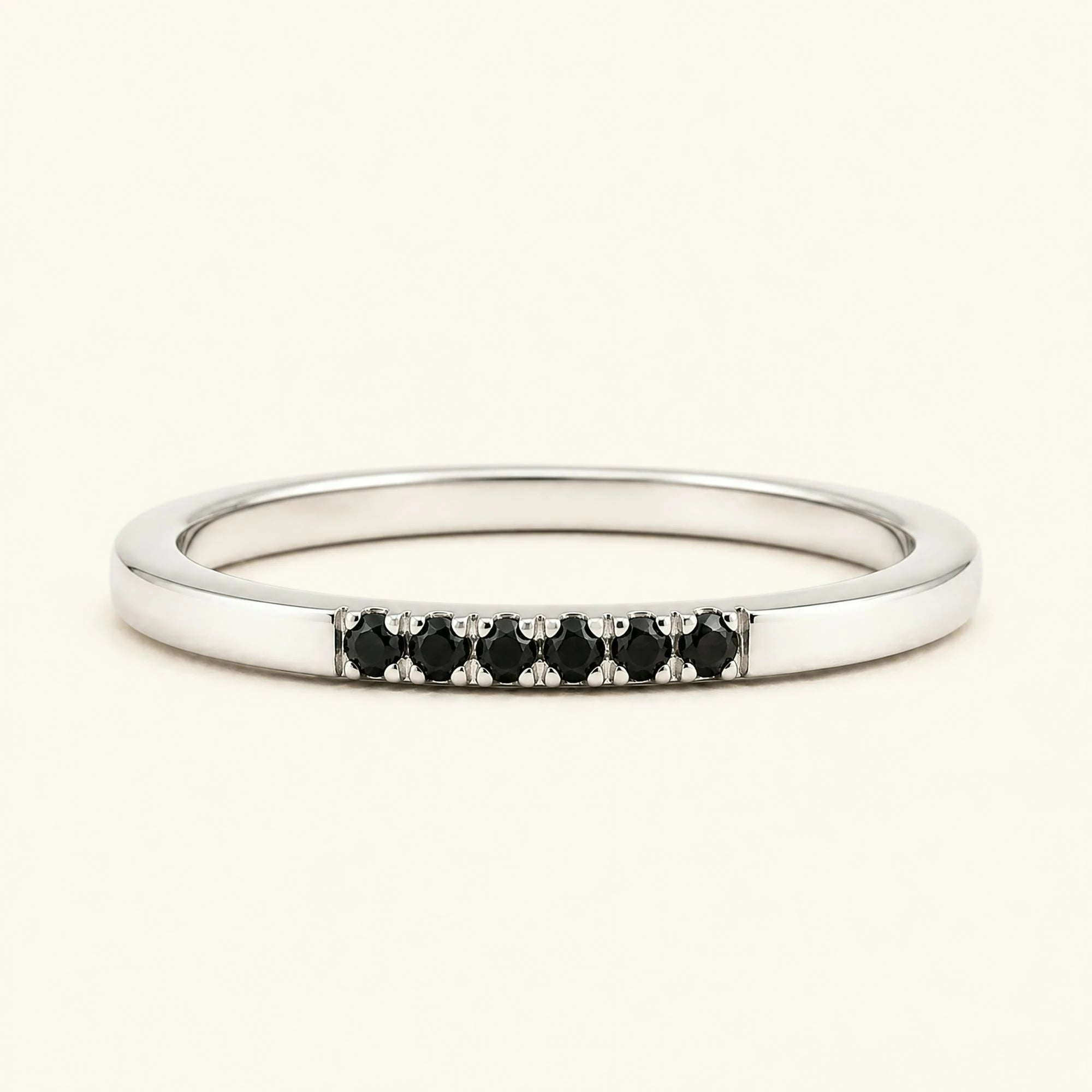 Fine ring pavé set with black diamonds in white gold