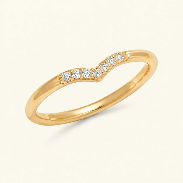 Bague chevron pavée de diamants blancs en or jaune