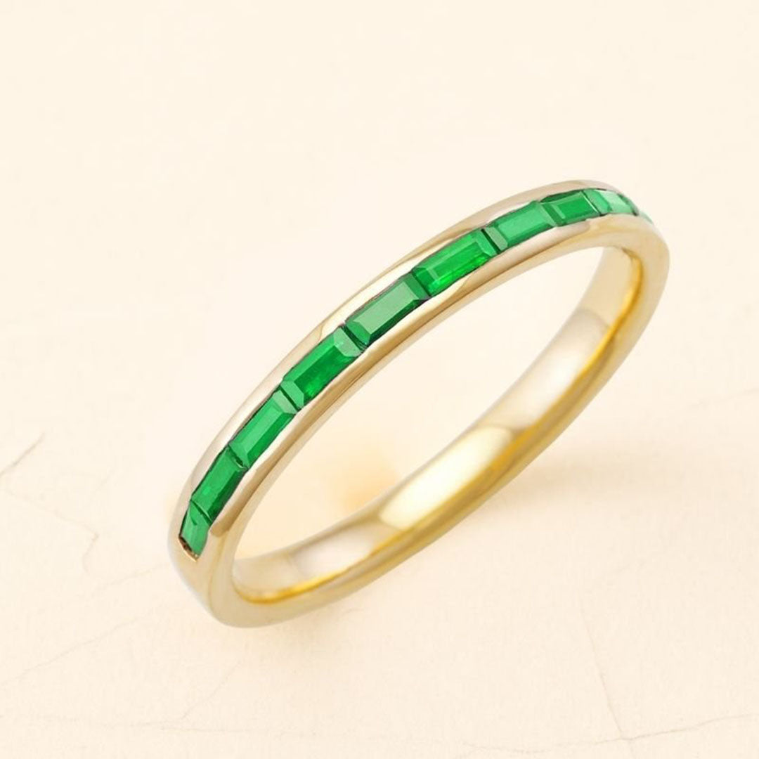 Bague pour homme semi éternité en emeraude