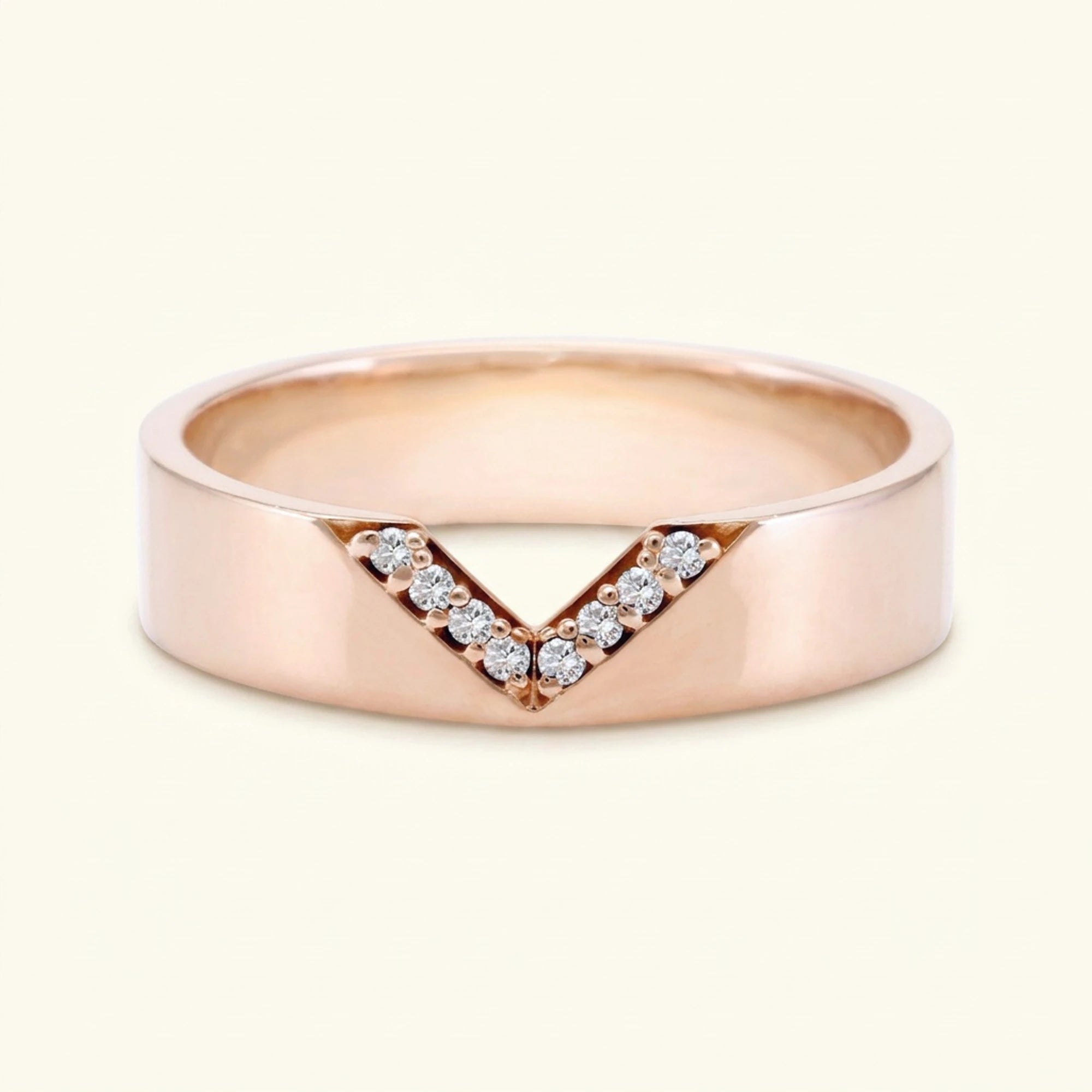 Bague en V pavée de diamants blancs pour homme en or rose