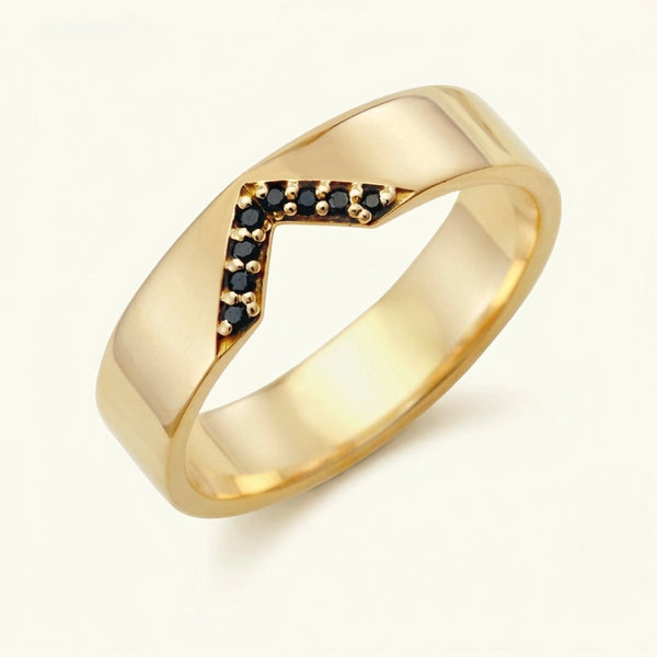 V-shaped ring pavé black diamonds men's yellow gold