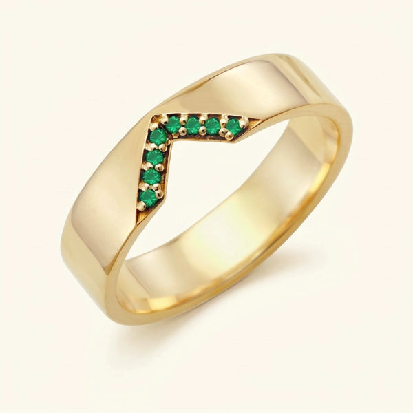 V-shaped ring pavé emeralds men's yellow gold