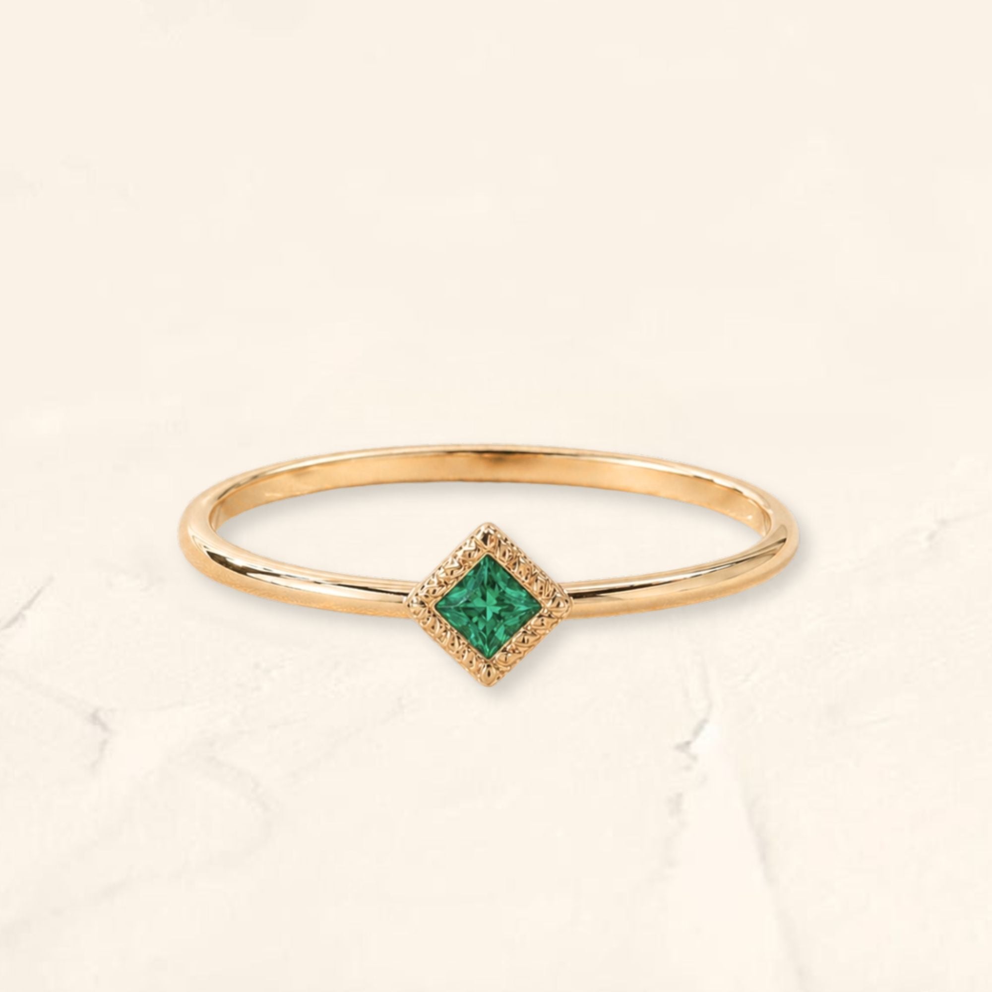Indrani emerald ring in 18kt yellow gold