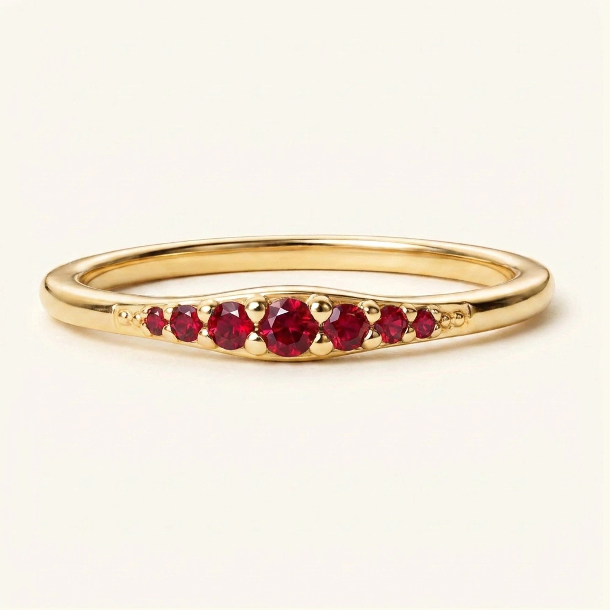 Bague alliance dégradée de rubis en or jaune