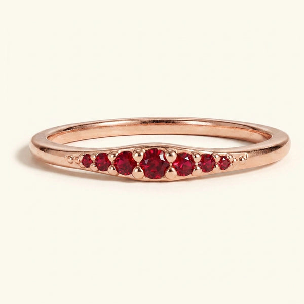 Bague alliance dégradée de rubis en or rose