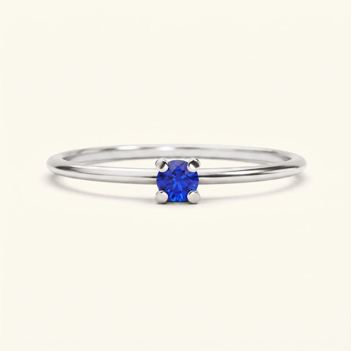 Saral ring in white gold set with sapphire