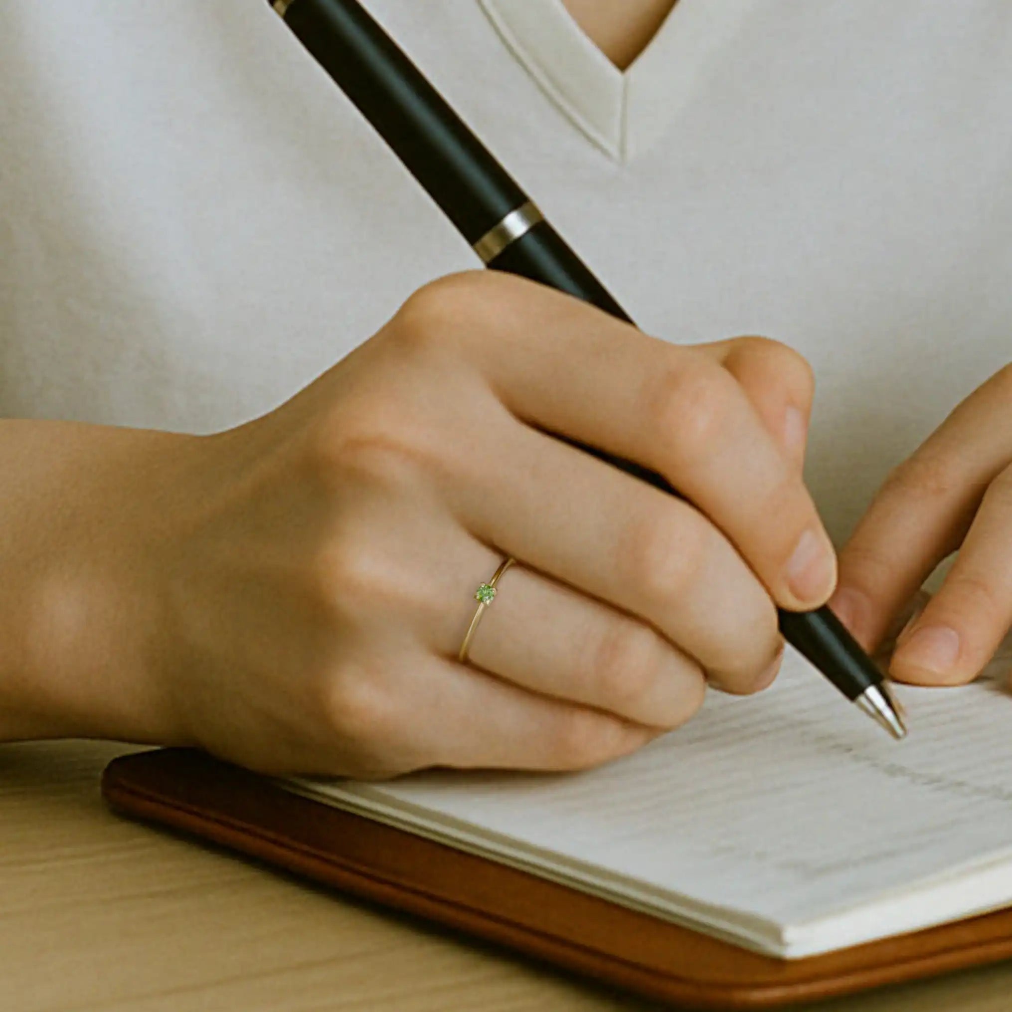 bague de fiançailles en diamant vert