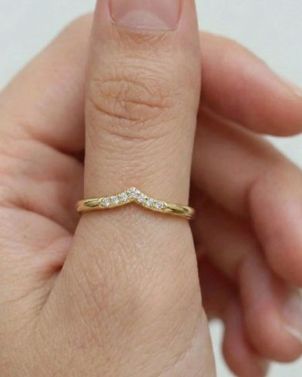 Natural Diamond rings in GVVS quality, set in 18K gold by Mayuri
