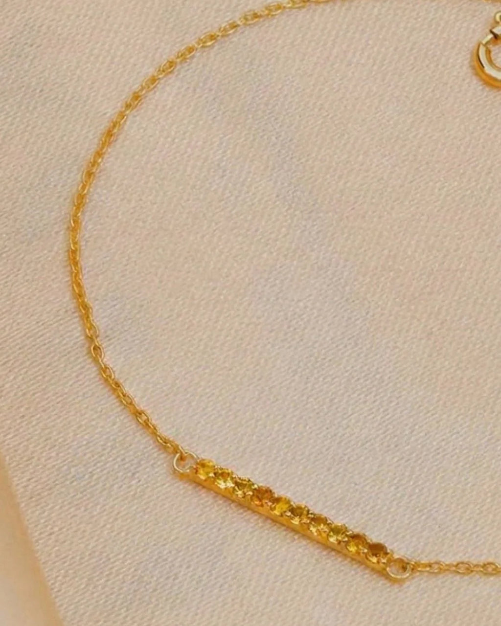 Mayuri citrine jewel in 18K yellow gold, ideal as a festive season gift