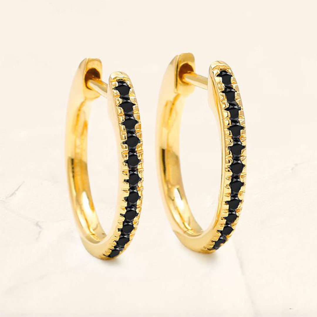 Créoles Ujala pavées de diamants noirs en or jaune