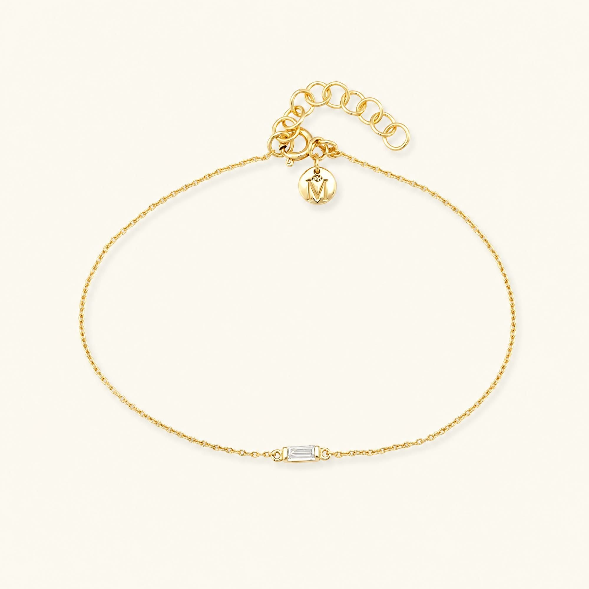 Bracelet shanti en or 18 carats sertie d'un diamant