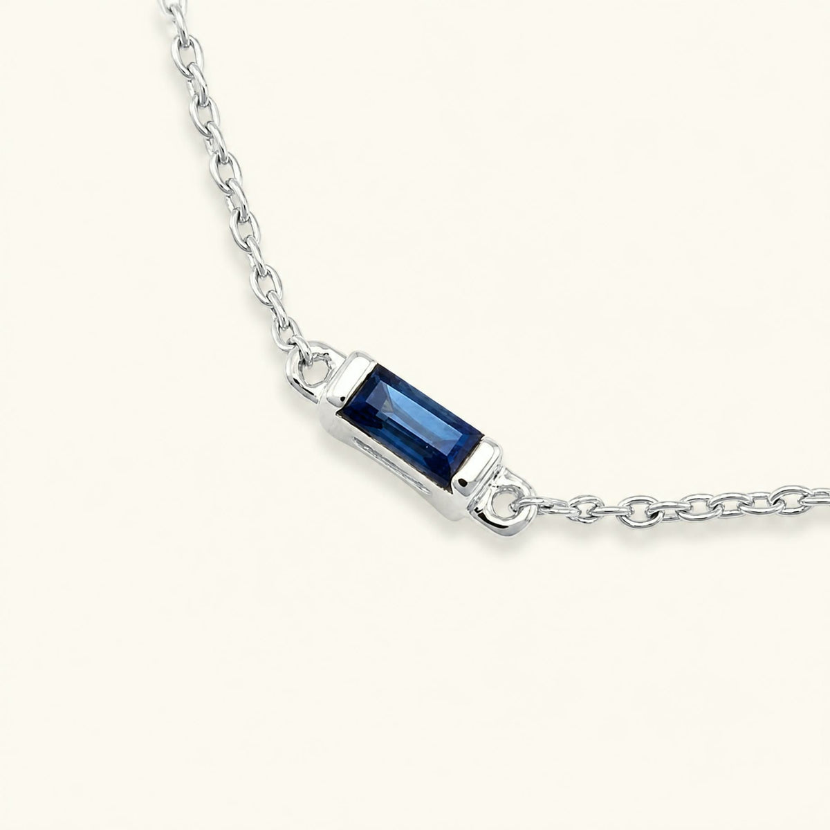 Shanti sapphire bracelet white gold
