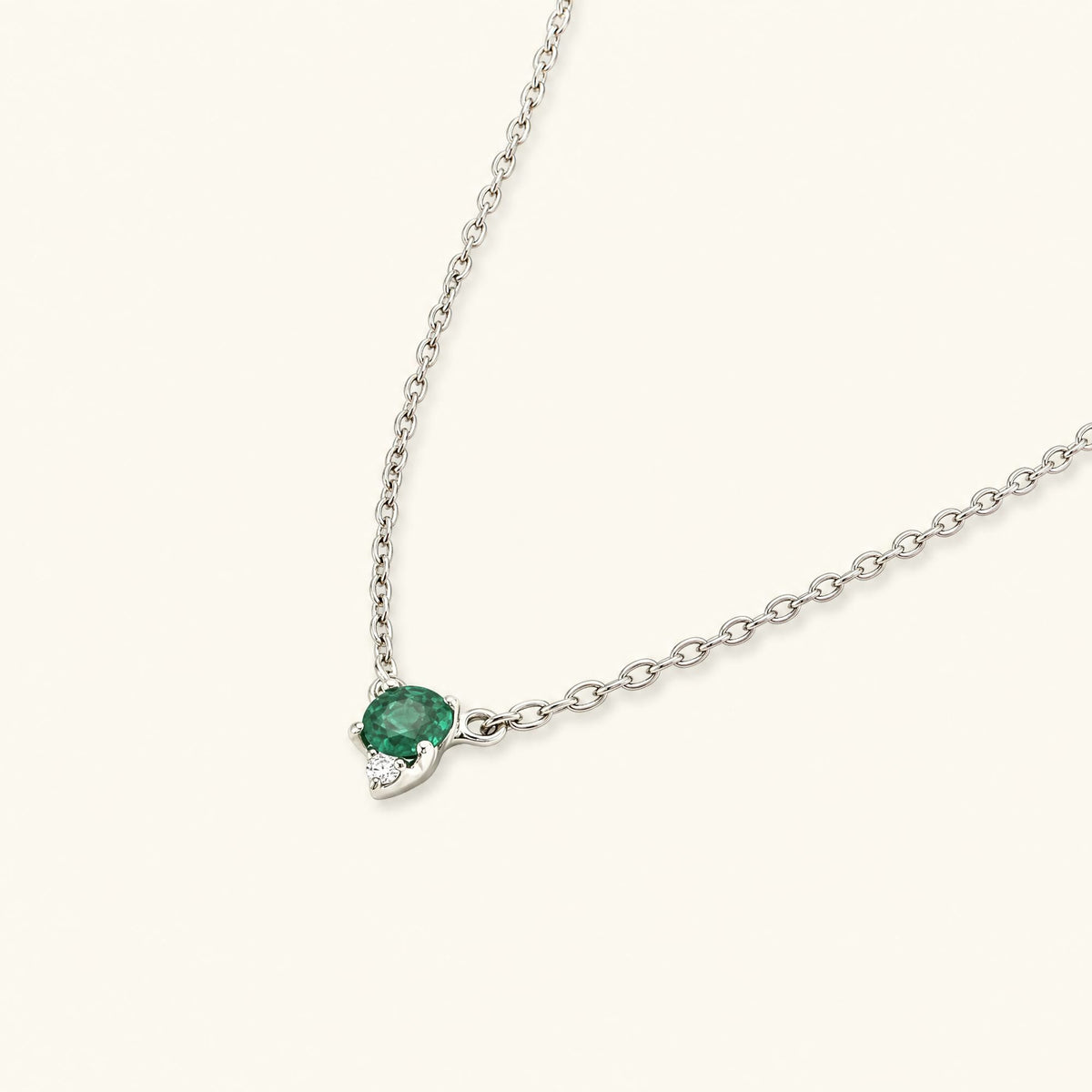 Devi necklace emerald and diamond white gold