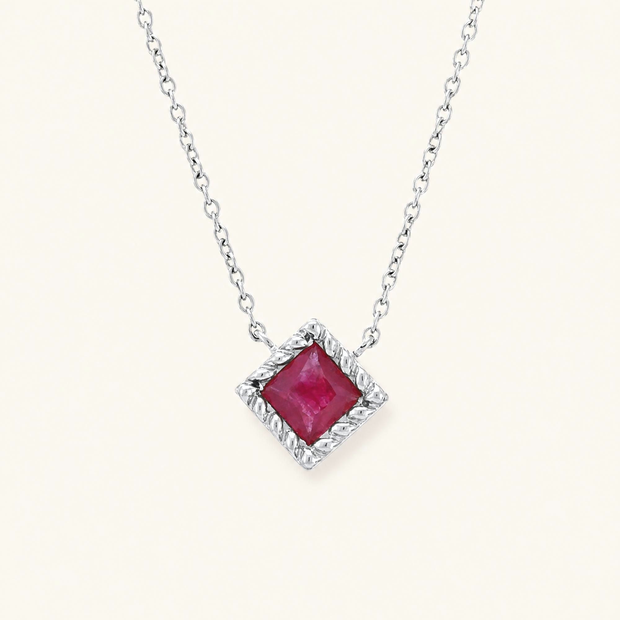 collier rubis or blanc taille princesse Indrani