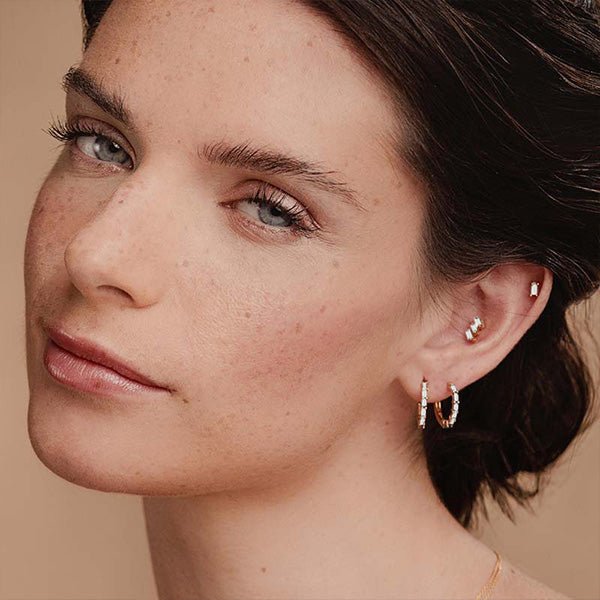 Ensemble de boucles d'oreilles en diamant taille baguette