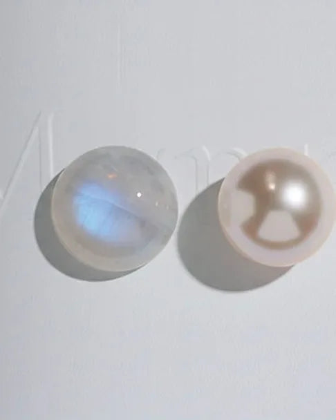 Moonstone and Pearl: The Birthstones of June