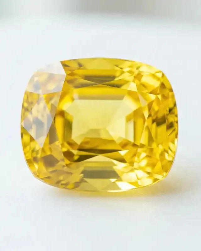Yellow Sapphire: virtues, symbolism and Vedic tradition